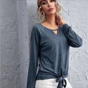 Long Sleeve Keyhole Tee in Heather Blue Grey